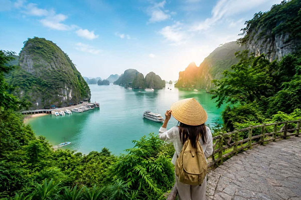 Why Nature-Based Travel Is Driving Tourism Growth in Vietnam | La Casta Cruise Halong