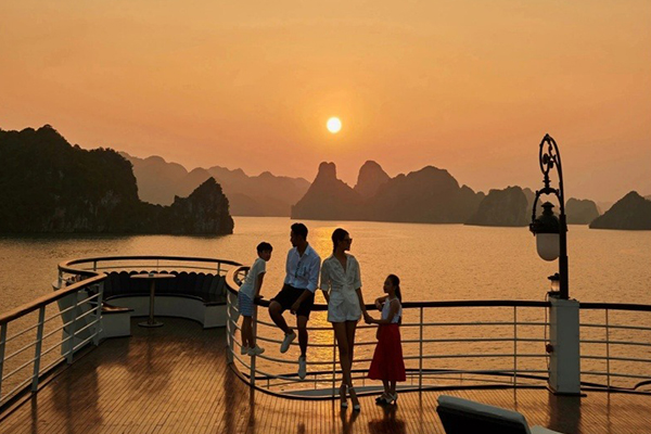 2-Day vs. 3-Day Lan Ha Bay Cruise: Which Itinerary Is Right for You?